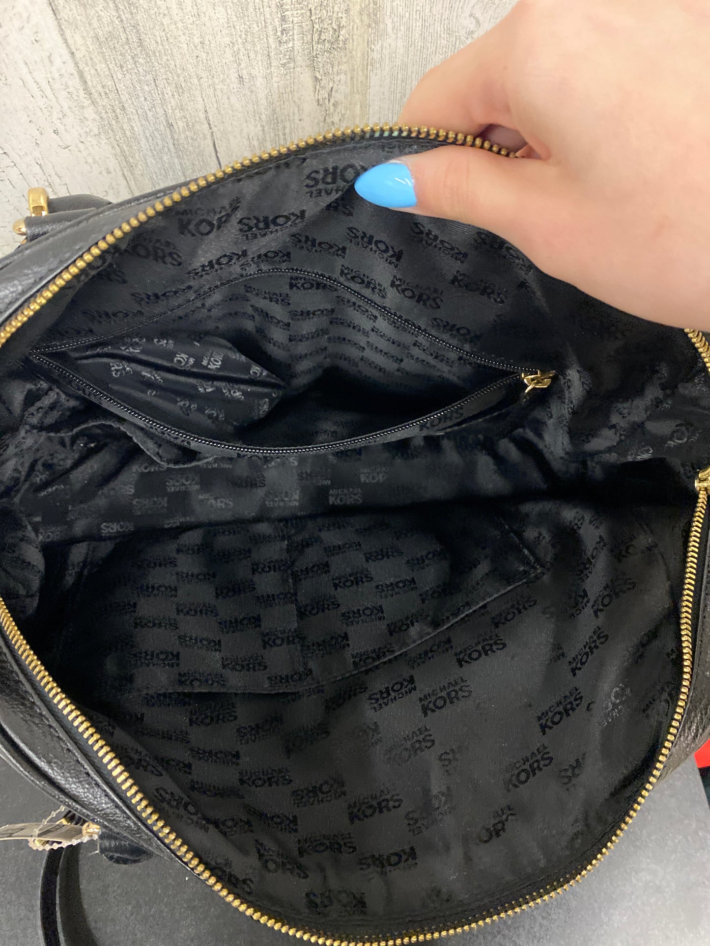 Handbag Designer By Michael Kors Size: Large