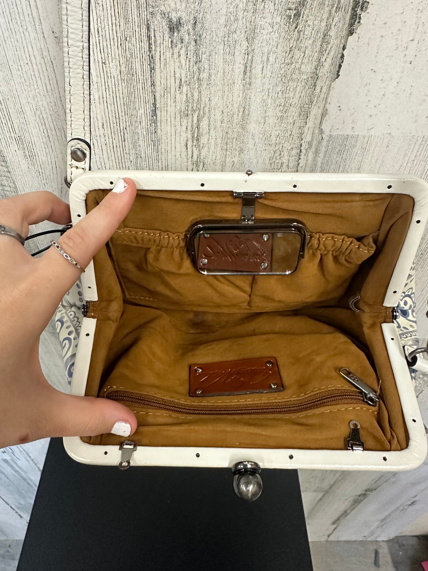 Crossbody Designer By Patricia Nash Size: Small