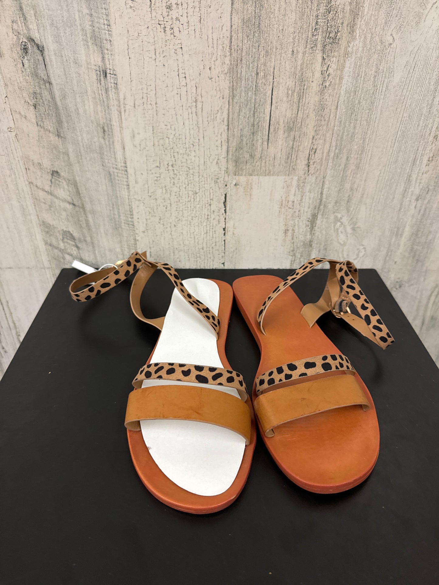 Animal Print Sandals Flats Bamboo, Size 8.5