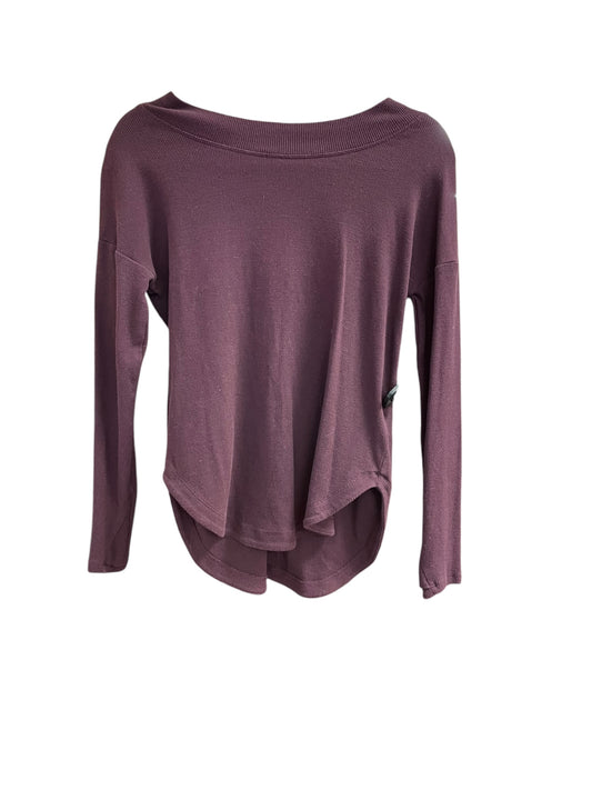 Athletic Top Long Sleeve Crewneck By Athleta In Maroon, Size: Xs