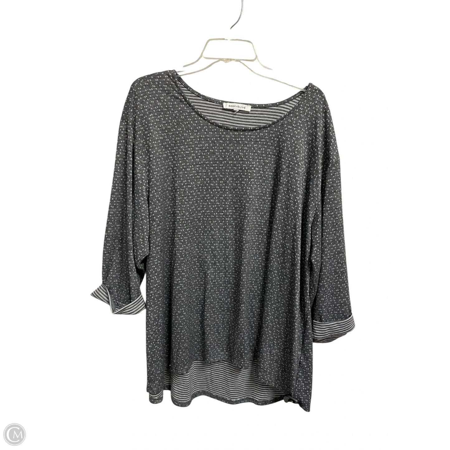 Top Short Sleeve By Rose And Olive In Grey, Size: 3x