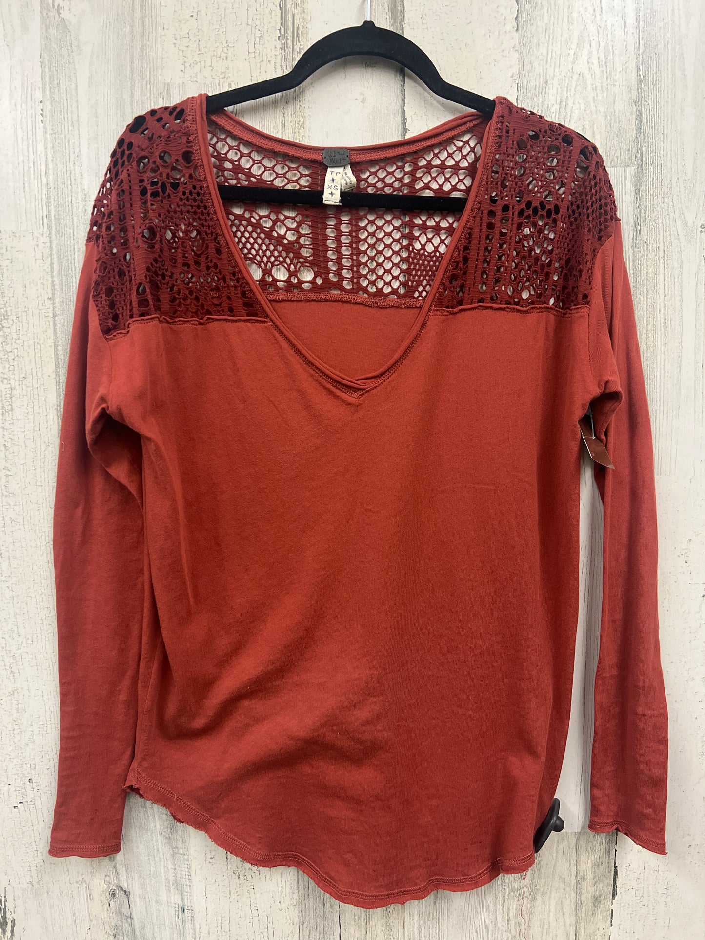 Top Long Sleeve By We The Free  Size: Xs