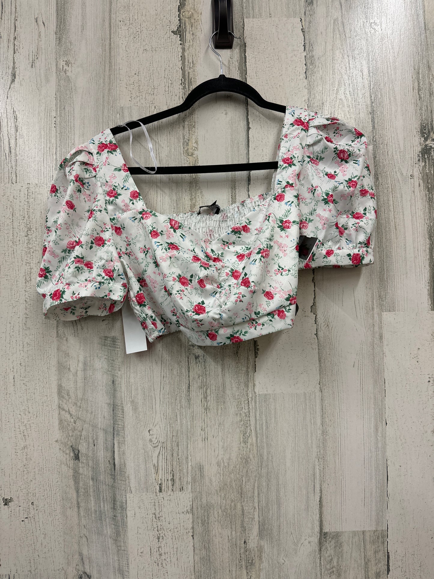 White Top Short Sleeve Lulu, Size M