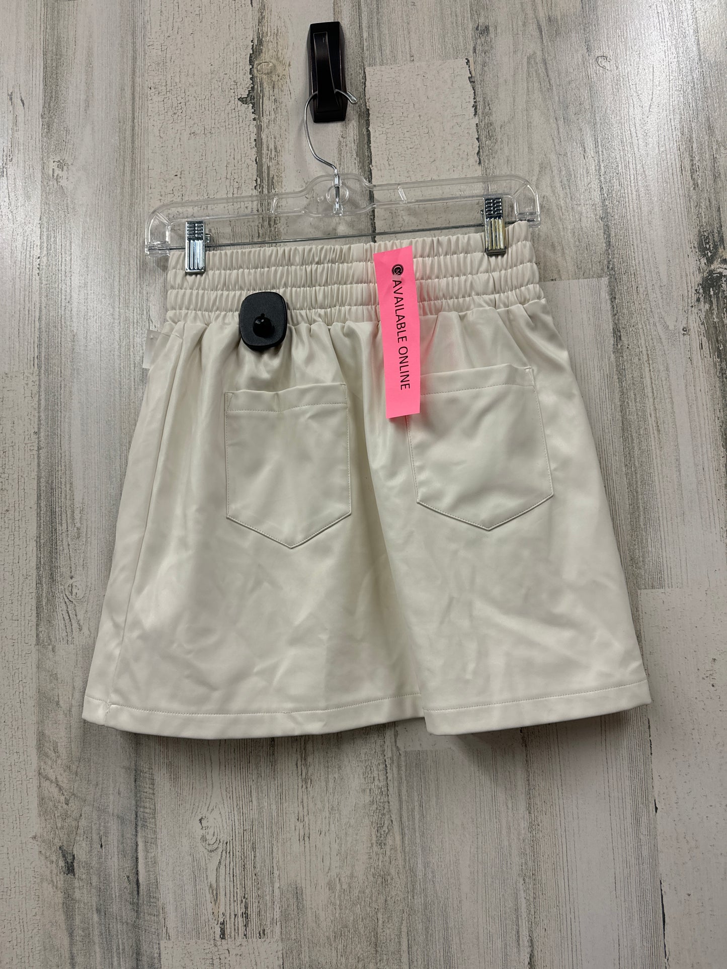 White Skirt Mini & Short Akira, Size M