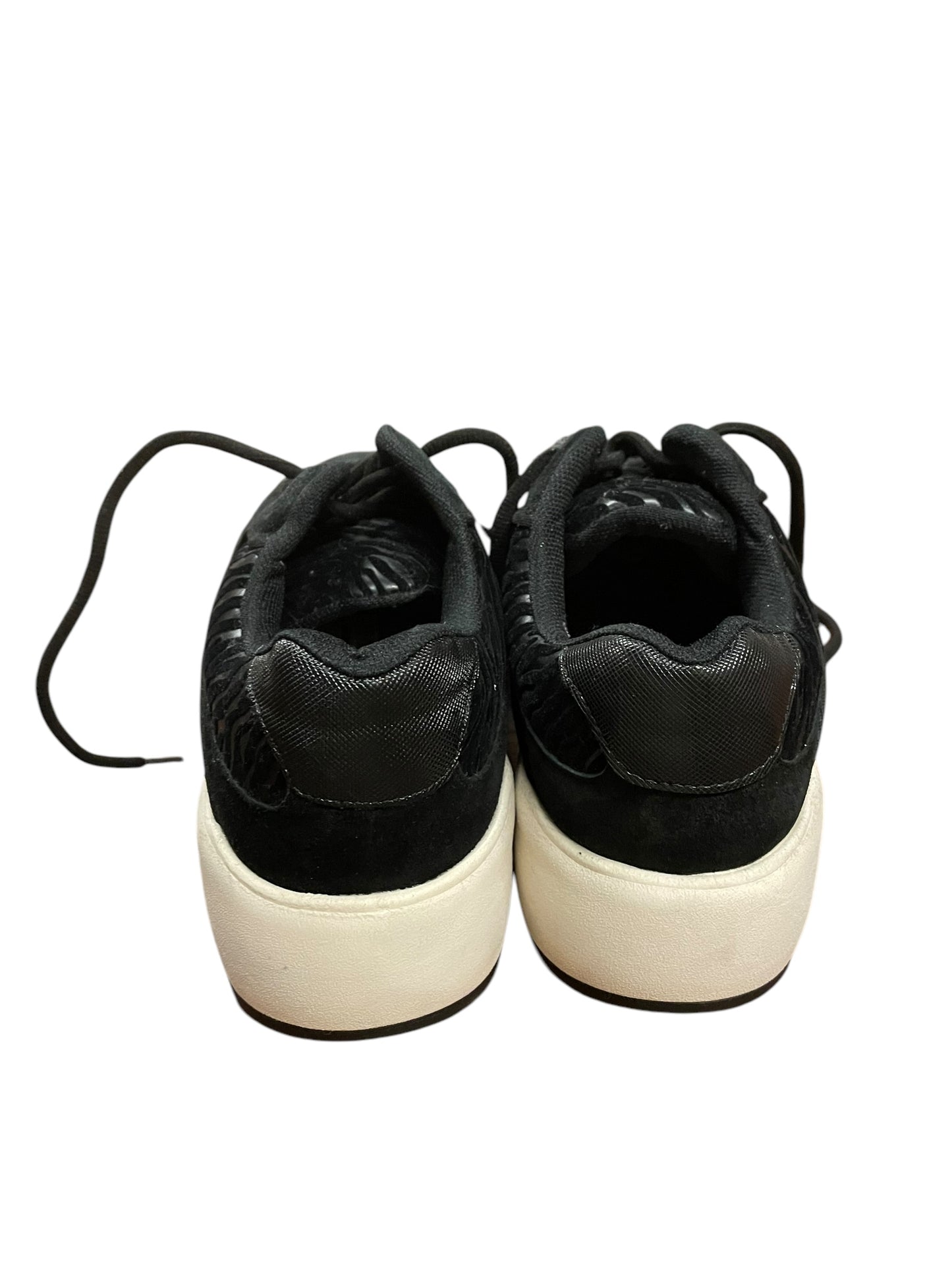 Shoes Athletic By Zara In Black, Size: 10.5