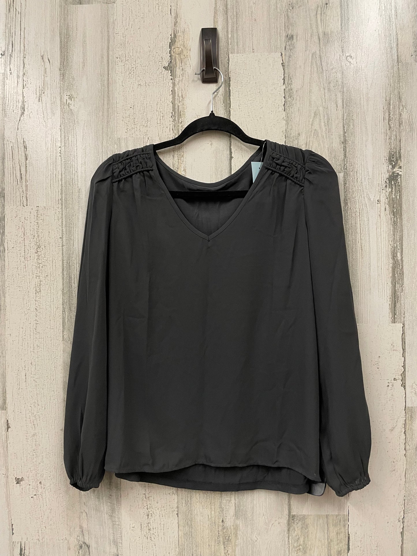 Top Long Sleeve By Loft In Grey, Size: S