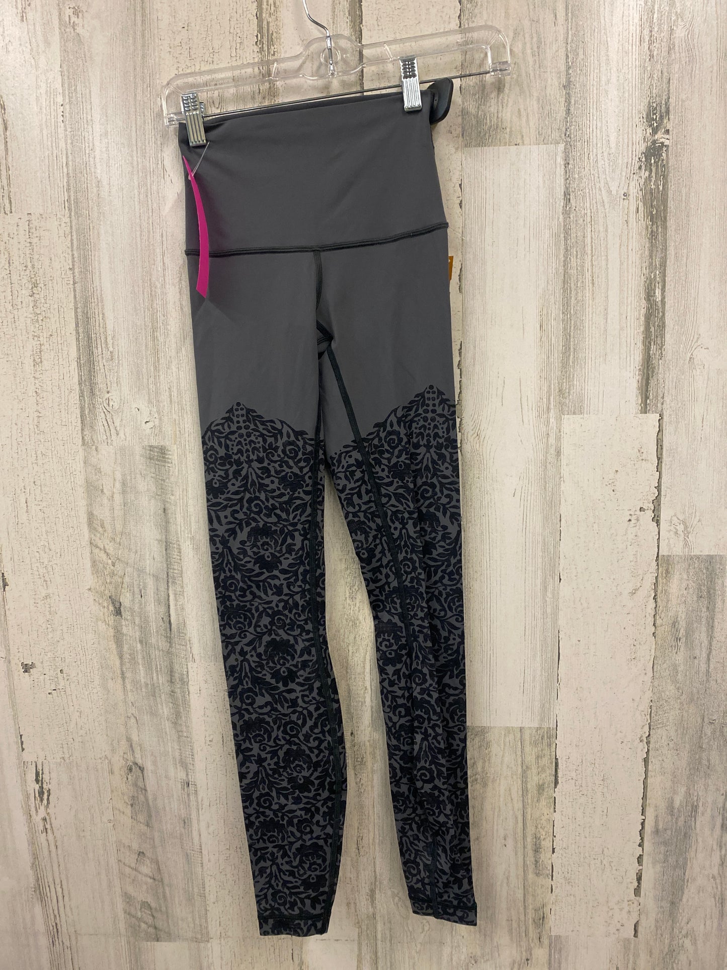 Athletic Leggings By Lululemon  Size: 4