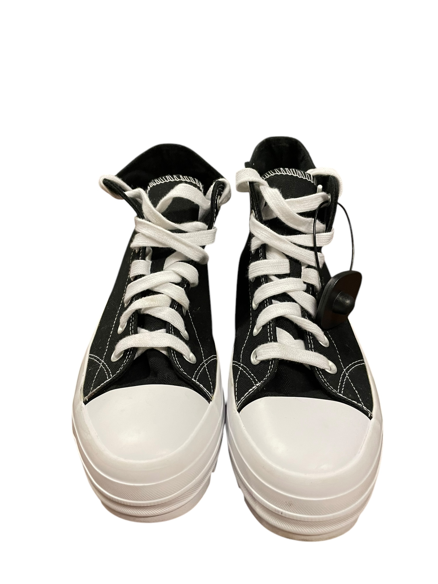 Shoes Sneakers By No Boundaries  Size: 9