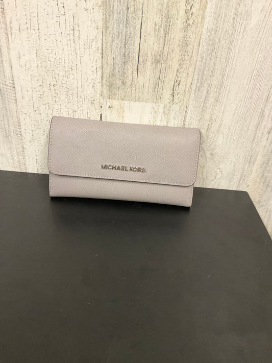 Wallet Designer By Michael Kors  Size: Small