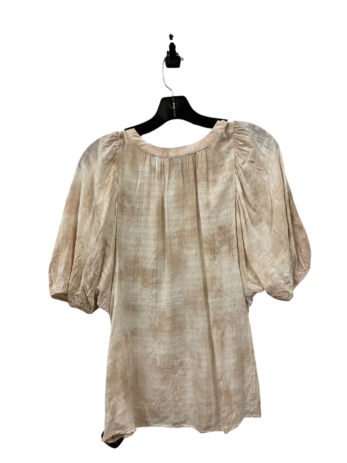 Top Short Sleeve By Universal Thread In Cream, Size: Xs