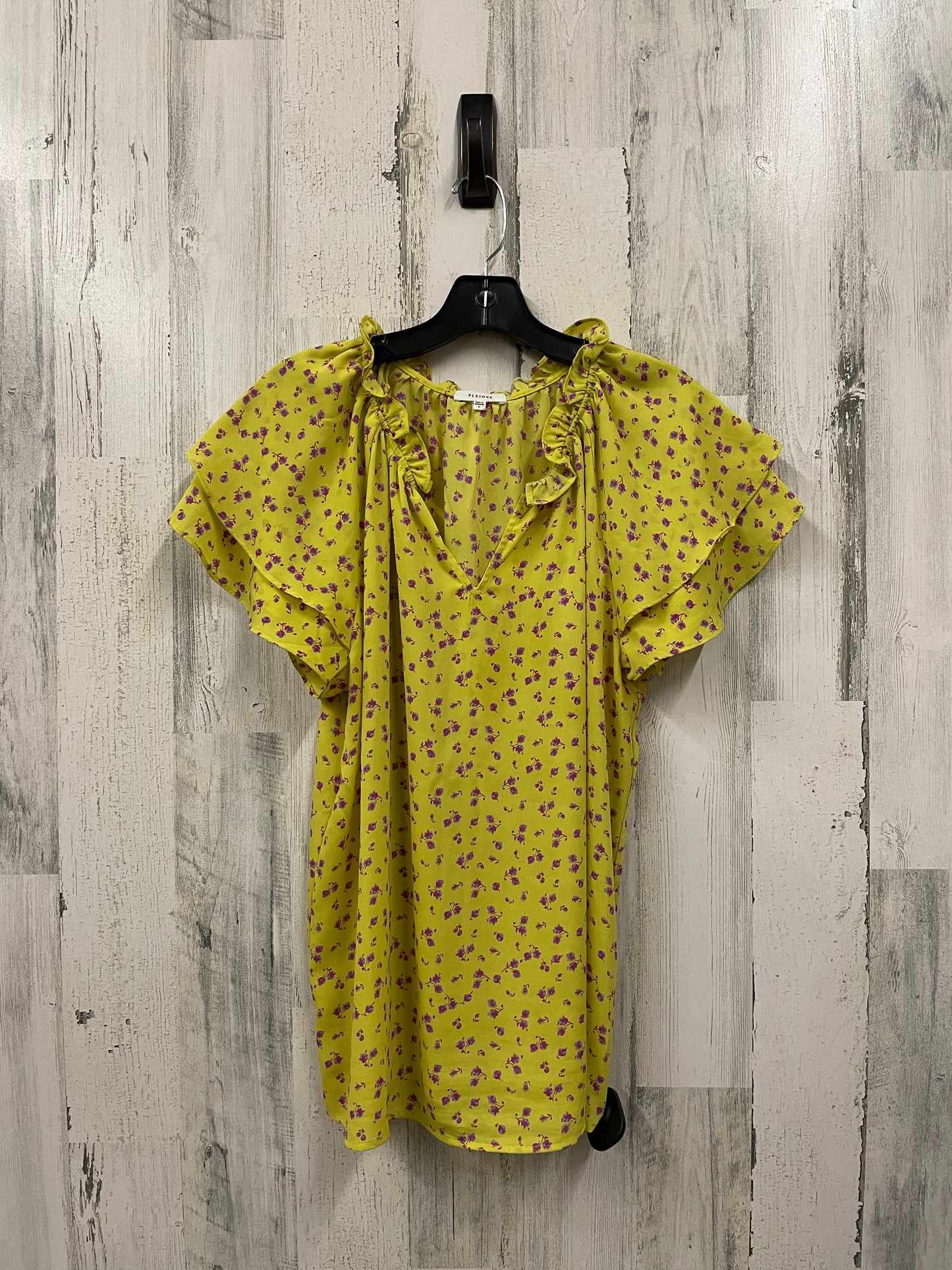 Top Short Sleeve By Pleione In Yellow, Size: L