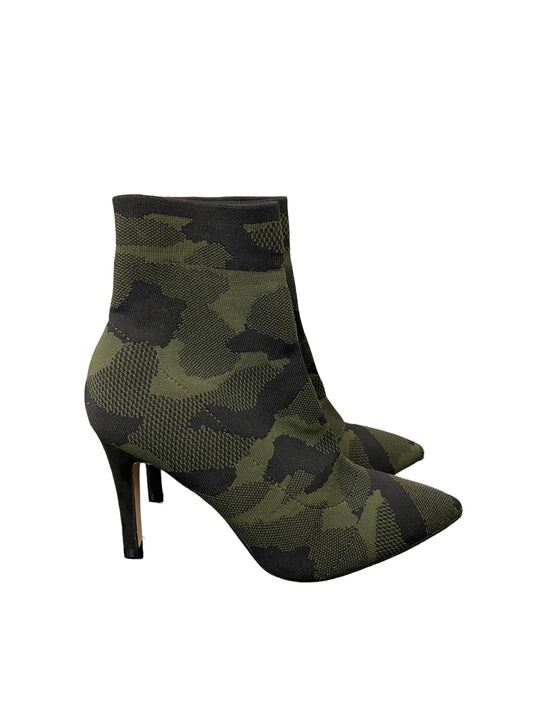 Boots Ankle Heels By Mia In Camouflage Print, Size: 6.5