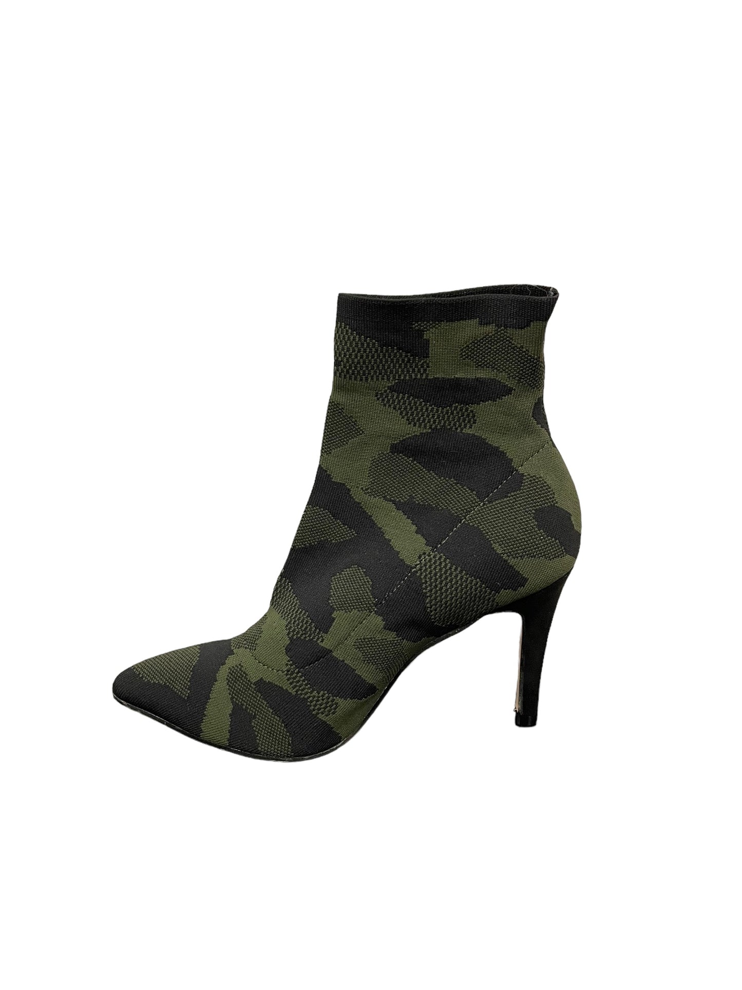 Boots Ankle Heels By Mia In Camouflage Print, Size: 6.5