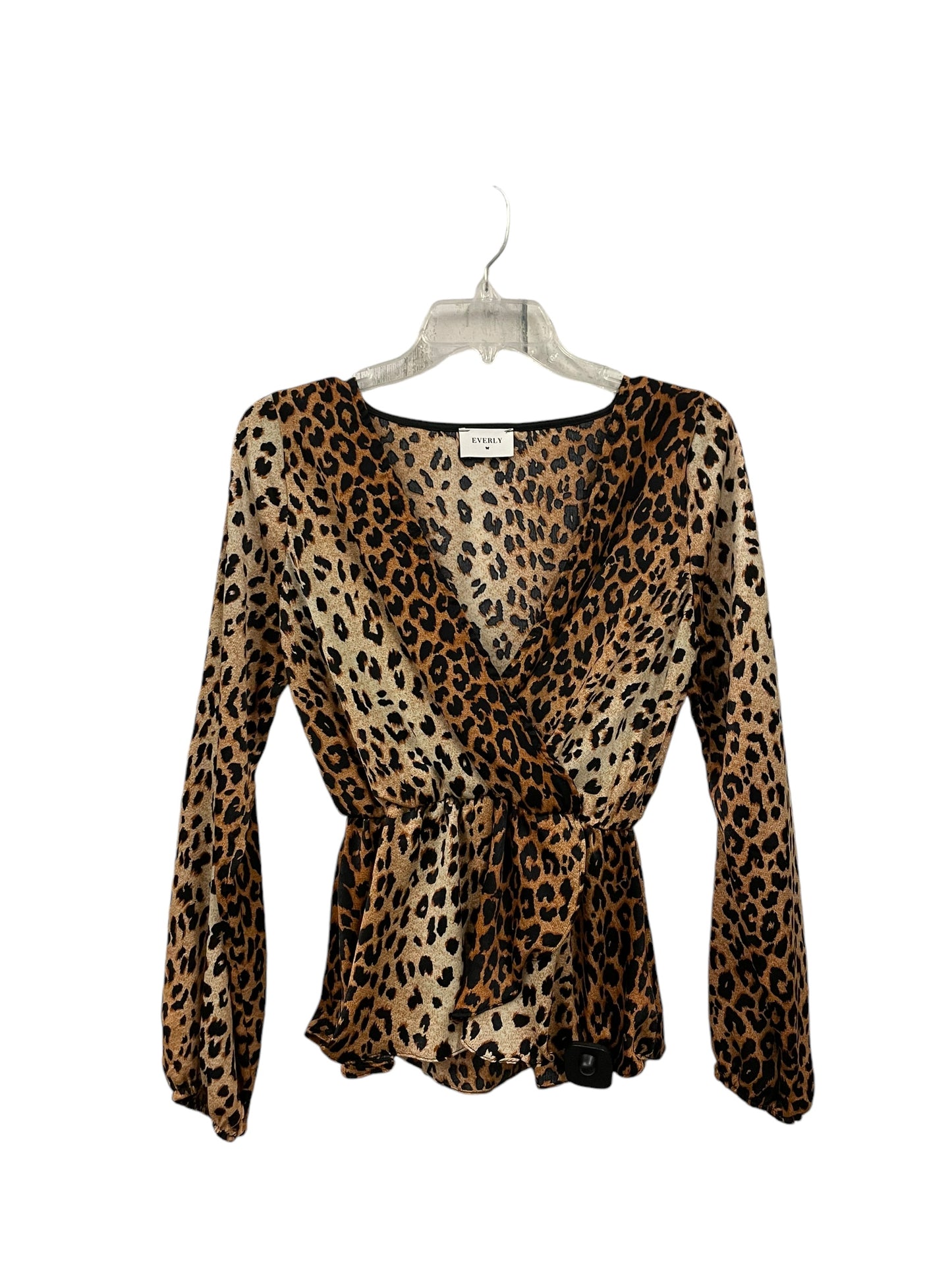 Top Long Sleeve By Everly In Animal Print, Size: M