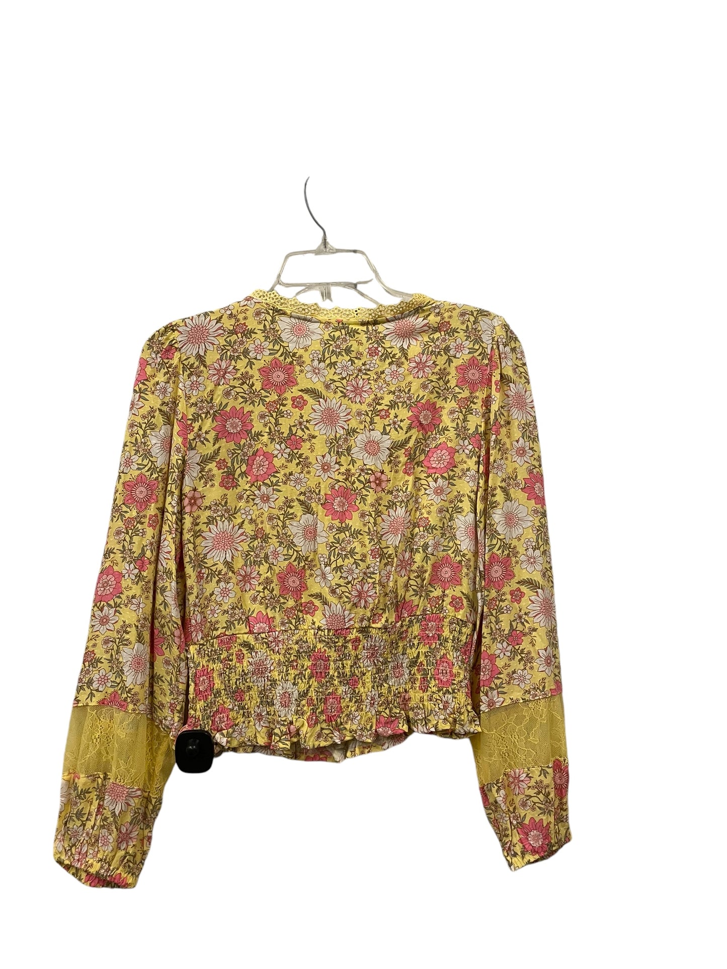 Top Long Sleeve By Clothes Mentor In Yellow, Size: M