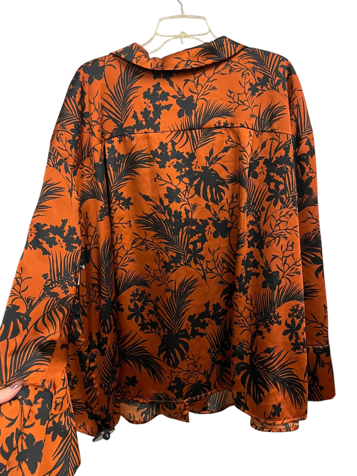 Top Long Sleeve By Clothes Mentor In Orange, Size: 3x