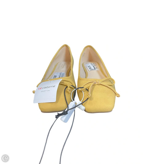 Shoes Flats By Liz Claiborne In Tan, Size: 9