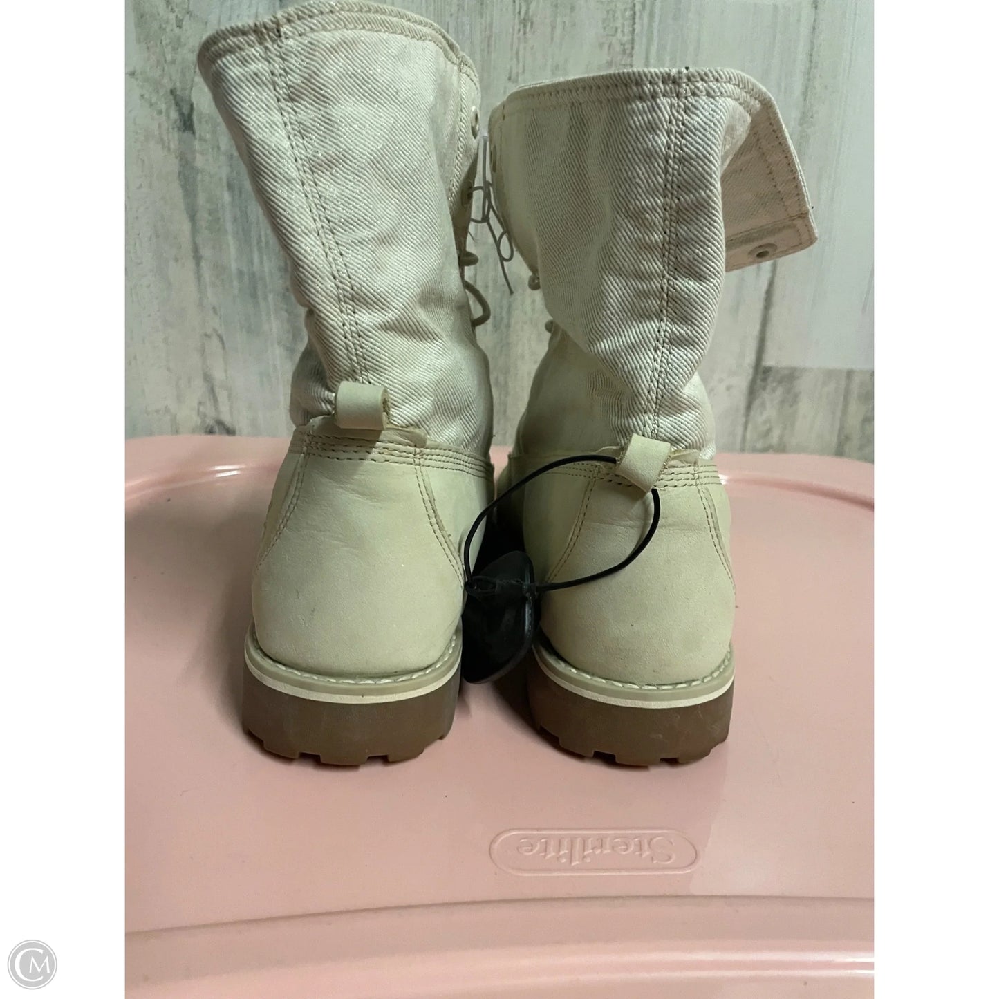 Shoes Athletic By Reebok In Silver, Size: 8