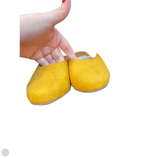 Shoes Heels Block By Universal Thread In Yellow, Size: 6